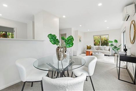 Photo of property in 4/102b Manuka Road, Bayview, Auckland, 0629