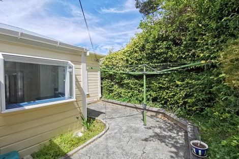 Photo of property in 5 Freeling Street, Island Bay, Wellington, 6023