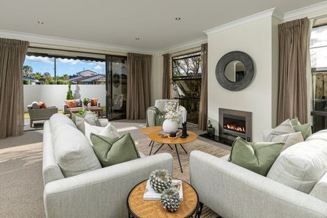 Photo of property in 135 Centreway Road, Orewa, 0931