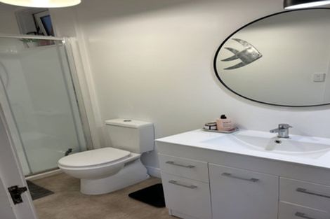 Photo of property in 10 Oriental Terrace, Mount Victoria, Wellington, 6011