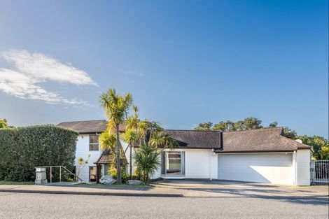 Photo of property in 7 Fenton Terrace, Cockle Bay, Auckland, 2014