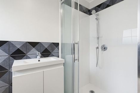 Photo of property in 18a Starforth Place, Henderson, Auckland, 0612
