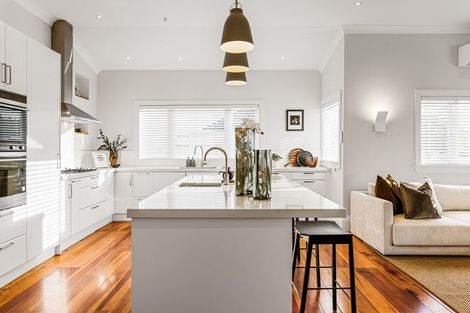 Photo of property in 1/20 Corrella Road, Belmont, Auckland, 0622