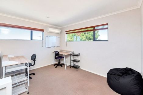 Photo of property in 19 Ashkirk Place, Wattle Downs, Auckland, 2103