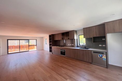 Photo of property in 2- 4 Alston Avenue, Kelston, Auckland, 0602