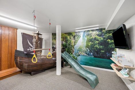 Photo of property in 61 Onslow Road, Khandallah, Wellington, 6035