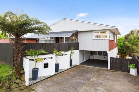 Photo of property in 273 Henderson Valley Road, Henderson, Auckland, 0612