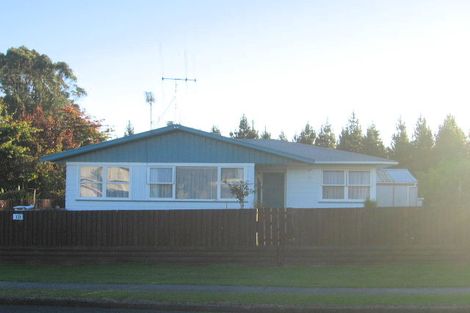Photo of property in 10 Elizabeth Drive, Tokoroa, 3420