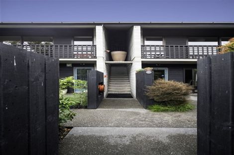 Photo of property in 2/164 Kilmore Street, Christchurch Central, Christchurch, 8013