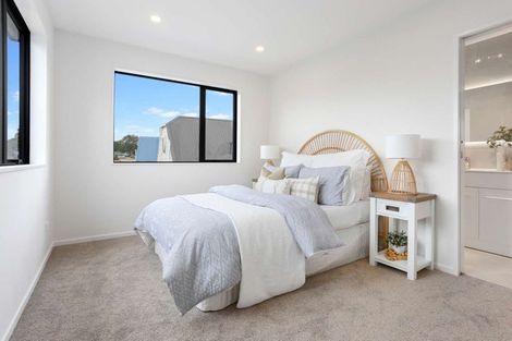 Photo of property in 18b Dana Place, Somerville, Auckland, 2014
