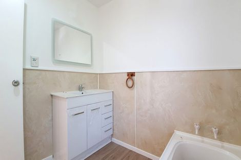 Photo of property in 2 Hawkhurst Road, Lyttelton, 8082