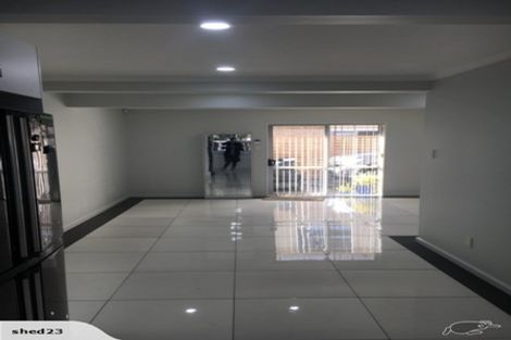 Photo of property in 112 Settlement Road, Papakura, 2110