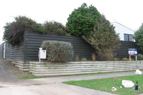 Photo of property in 76 Hillcrest Drive, Kelvin Grove, Palmerston North, 4414