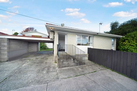 Photo of property in 1/28 Taipari Road, Te Atatu Peninsula, Auckland, 0610