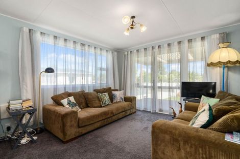 Photo of property in 10 Farnworth Avenue, Holdens Bay, Rotorua, 3010