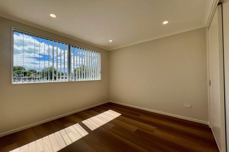 Photo of property in 109 Prince Regent Drive, Half Moon Bay, Auckland, 2012