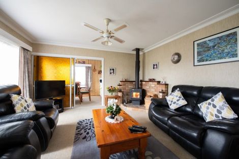 Photo of property in 12 Phillip Street, Pukekohe, 2120