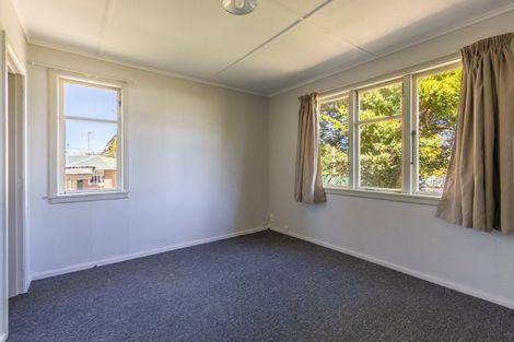 Photo of property in 26 Church Street, Waipawa, 4210