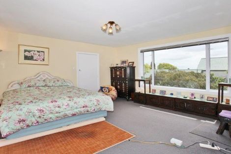 Photo of property in 222 Yaldhurst Road, Avonhead, Christchurch, 8042