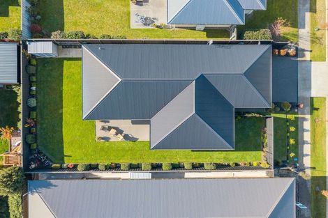 Photo of property in 12 Waimarie Street, Pegasus, 7612