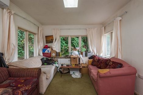 Photo of property in 2 Birdwood Street, Karori, Wellington, 6012
