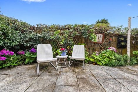 Photo of property in 4 Palm Court, Mount Maunganui, 3116