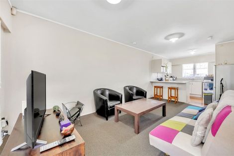 Photo of property in 68a Kenderdine Road, Papatoetoe, Auckland, 2025