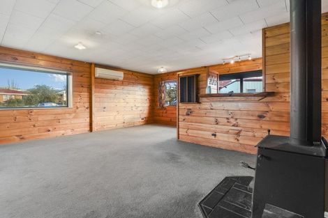Photo of property in 48 Neri Crescent, Pomare, Rotorua, 3015
