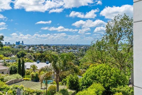 Photo of property in 124 Aldwins Road, Phillipstown, Christchurch, 8062