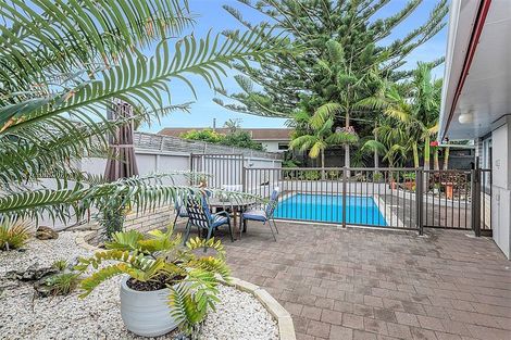 Photo of property in 6 Ranfurly Place, Te Kamo, Whangarei, 0112