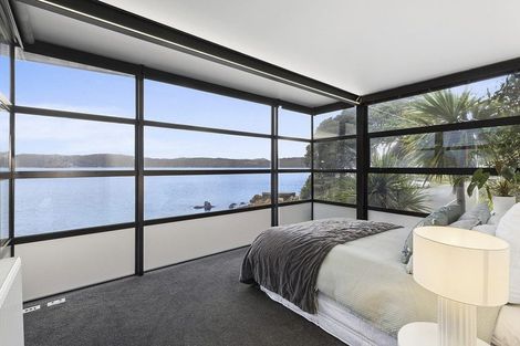 Photo of property in 377a Karaka Bay Road, Karaka Bays, Wellington, 6022