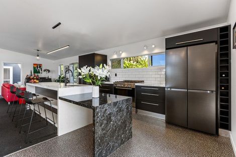 Photo of property in 418 Kaipikari Road, Urenui, 4375