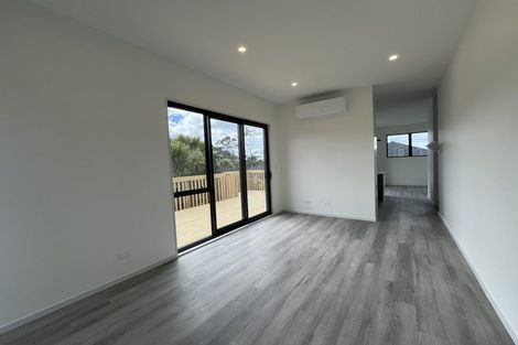 Photo of property in 10d Mantra Road, Massey, Auckland, 0614