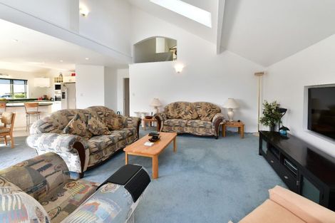 Photo of property in 59 Marellen Drive, Red Beach, 0932