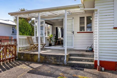 Photo of property in 42 Puriri Street, Hawera, 4610