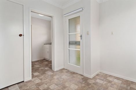 Photo of property in 2/4 Linklater Avenue, Bellevue, Tauranga, 3110