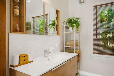 Photo of property in 139 Titirangi Road, New Lynn, Auckland, 0600