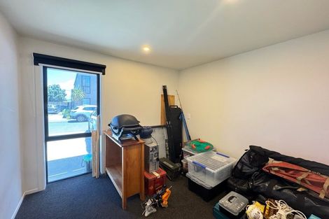 Photo of property in 18 Otaimako Place, Mangere, Auckland, 2022