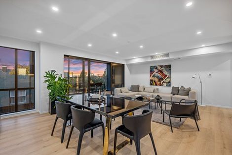Photo of property in 13a Dominion Street, Takapuna, Auckland, 0622