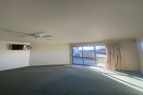 Photo of property in 409b Devonport Road, Tauranga South, Tauranga, 3112