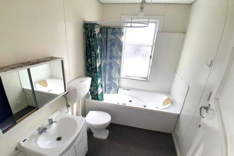 Photo of property in 13 Hall Street, Newtown, Wellington, 6021
