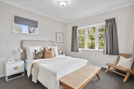 Photo of property in 90 Woodglen Road, Glen Eden, Auckland, 0602