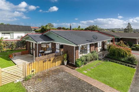 Photo of property in 1/42 Frank Evans Place, Henderson, Auckland, 0610