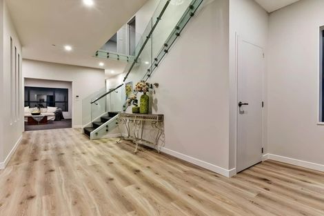 Photo of property in 56 Huntington Park Drive, Greenhithe, Auckland, 0632