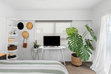 Photo of property in 1 Mahupuku Street, Greytown, 5712