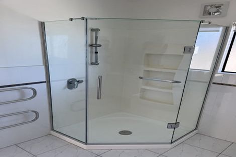 Photo of property in 106 West Hoe Heights, Orewa, 0931