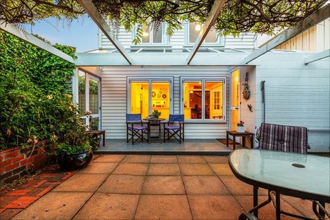 Photo of property in 32 Steyne Avenue, Plimmerton, Porirua, 5026