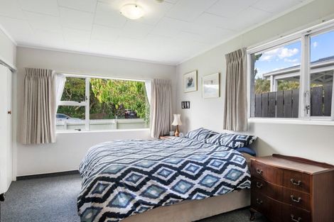 Photo of property in 18 Leybourne Avenue, Waikanae, 5036