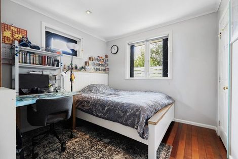 Photo of property in 53 Bond Crescent, Forrest Hill, Auckland, 0620