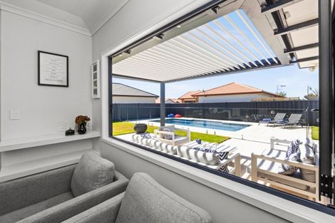 Photo of property in 9 Forbury Way, Taradale, Napier, 4112